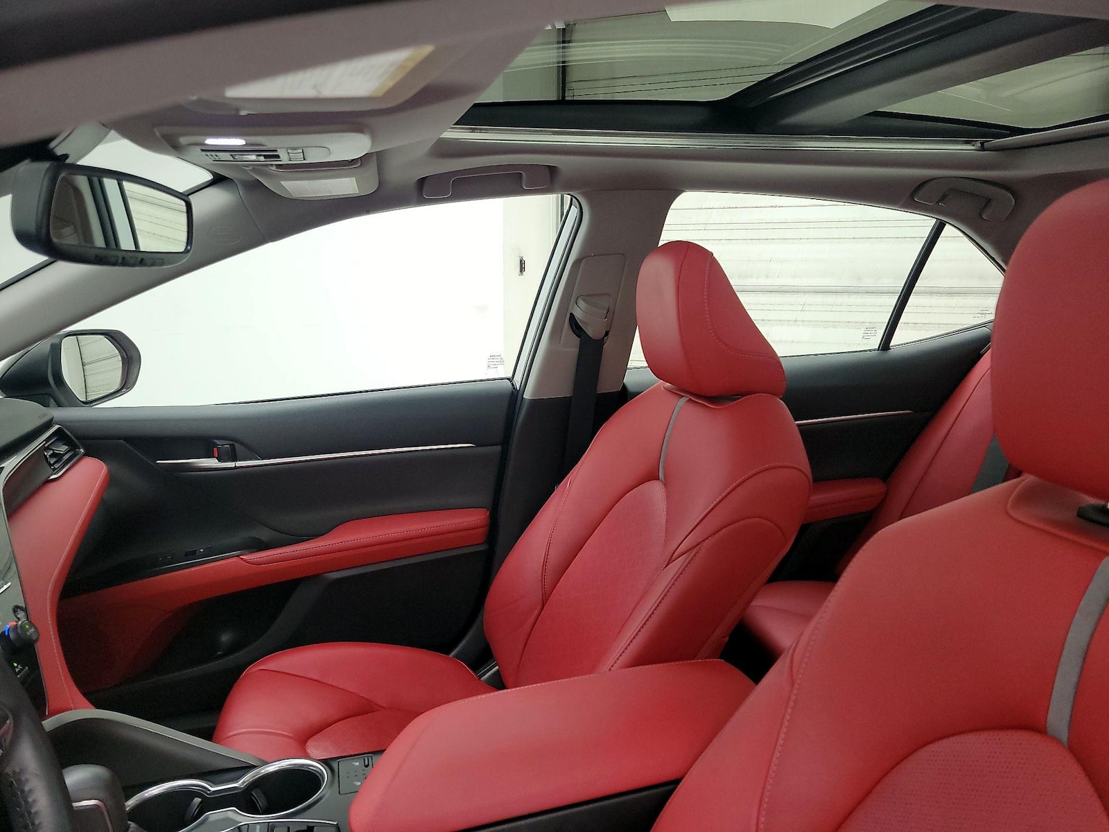 2019 Toyota Camry XSE - Photo 20