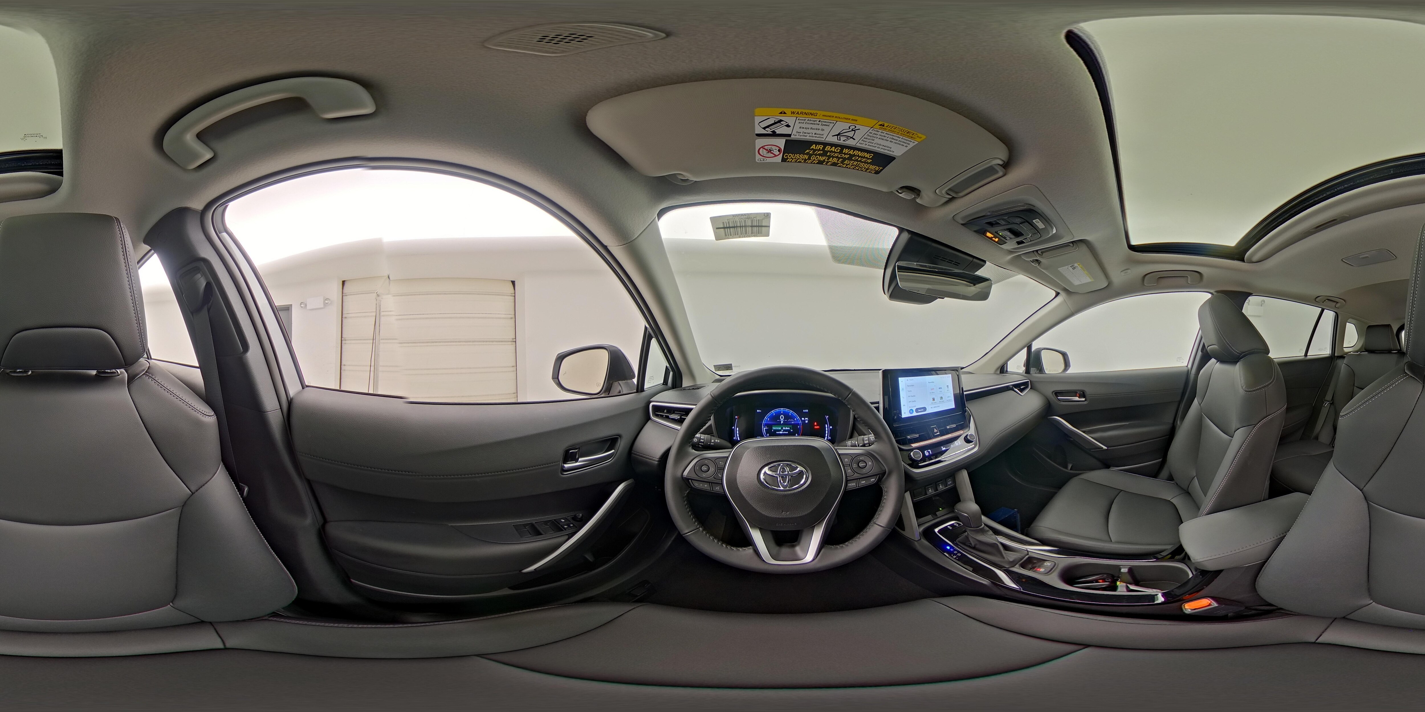 2025 Toyota Corolla Cross XLE - Photo 28