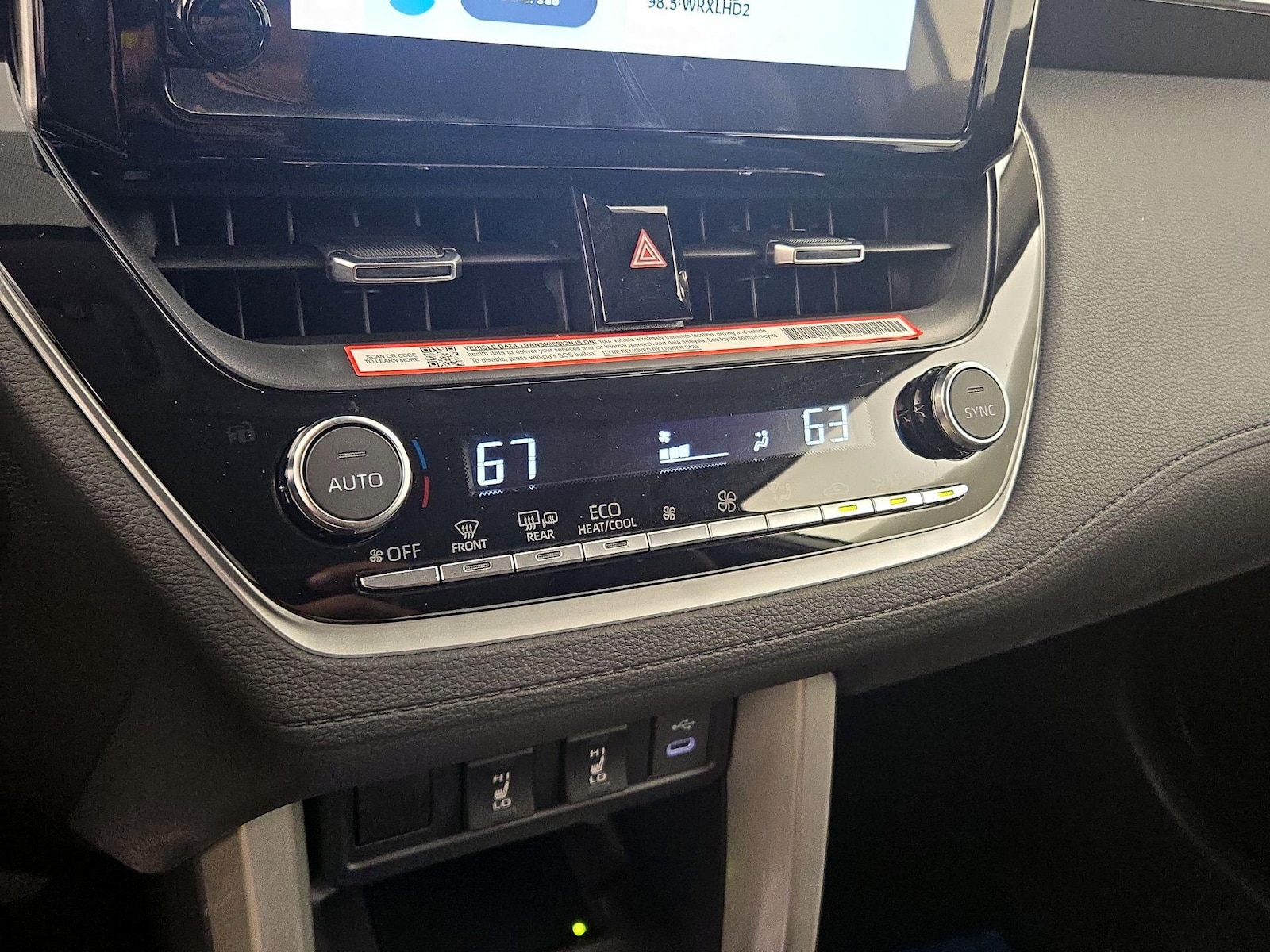 2025 Toyota Corolla Cross XLE - Photo 17