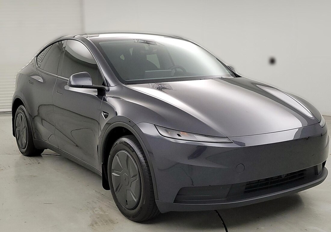 2026 Tesla Model Y Rear-Wheel Drive in Gray — CarMax photo