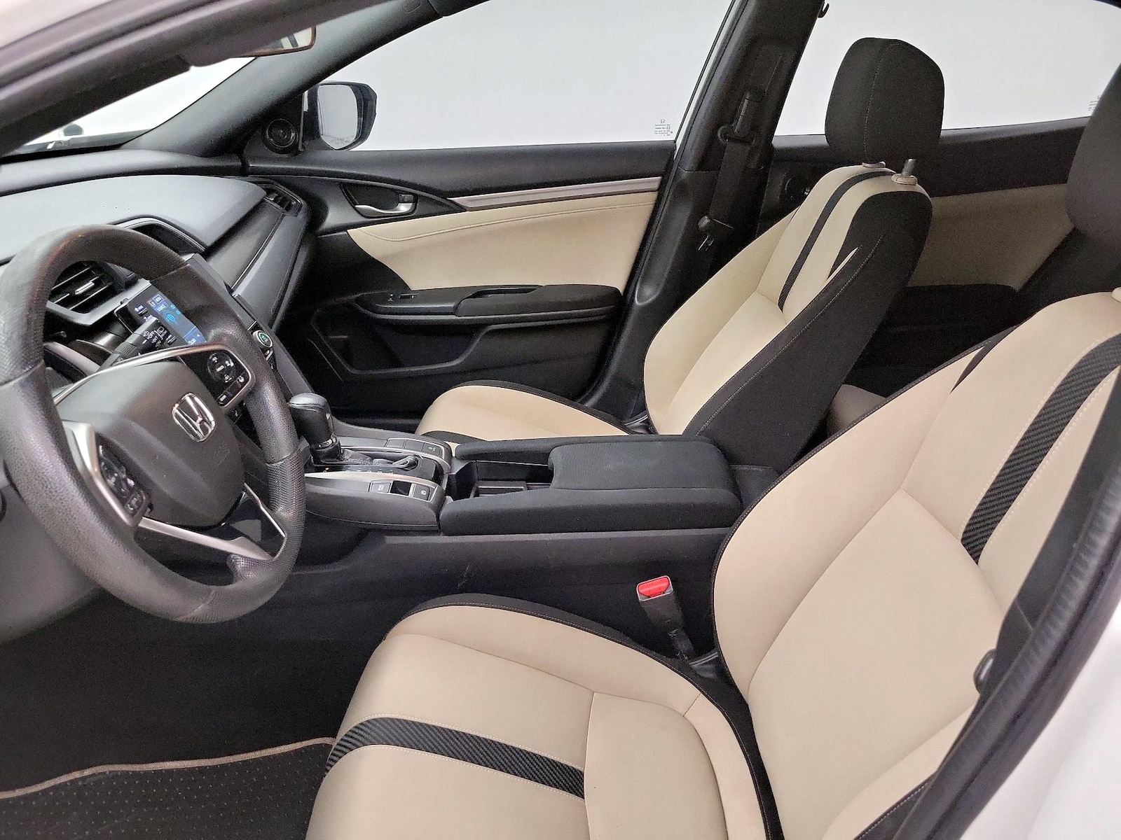 2019 Honda Civic Hatchback EX - Photo 12