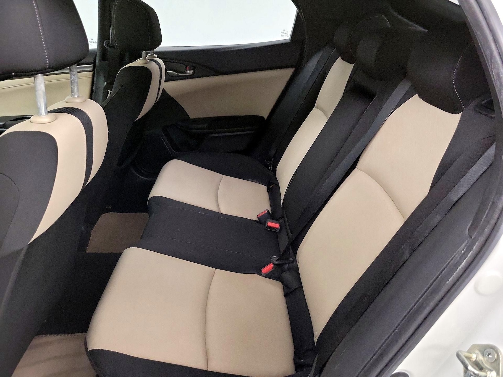 2019 Honda Civic Hatchback EX - Photo 21