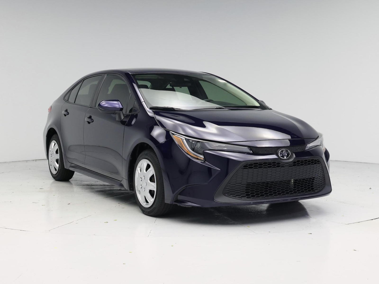 2020 Toyota Corolla LE - Photo 2