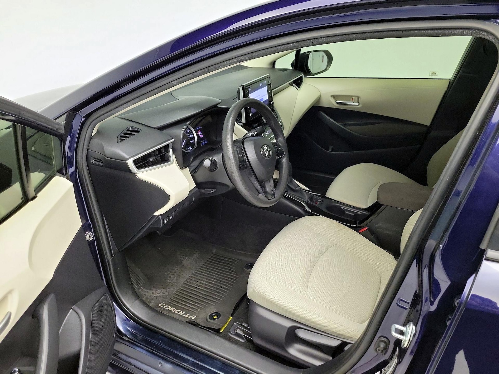 2020 Toyota Corolla LE - Photo 12