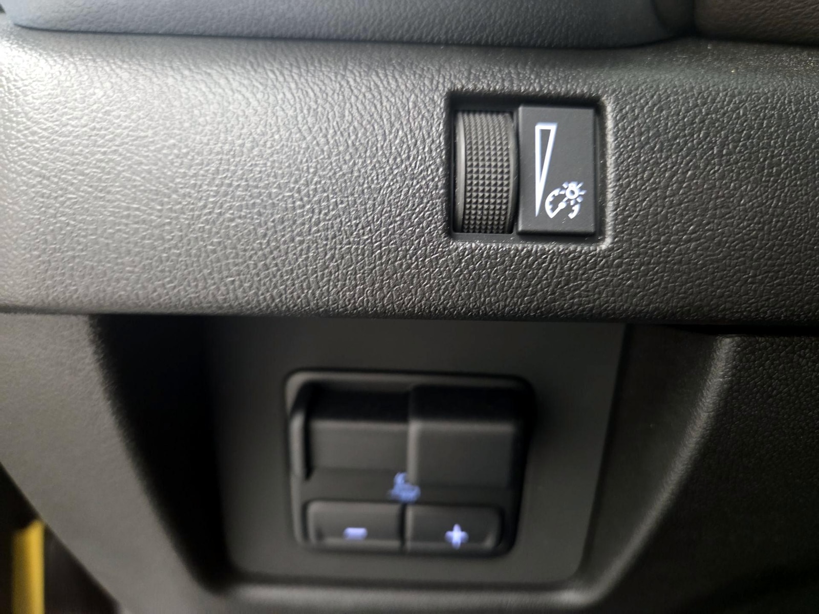 2025 GMC Canyon Denali - Photo 14