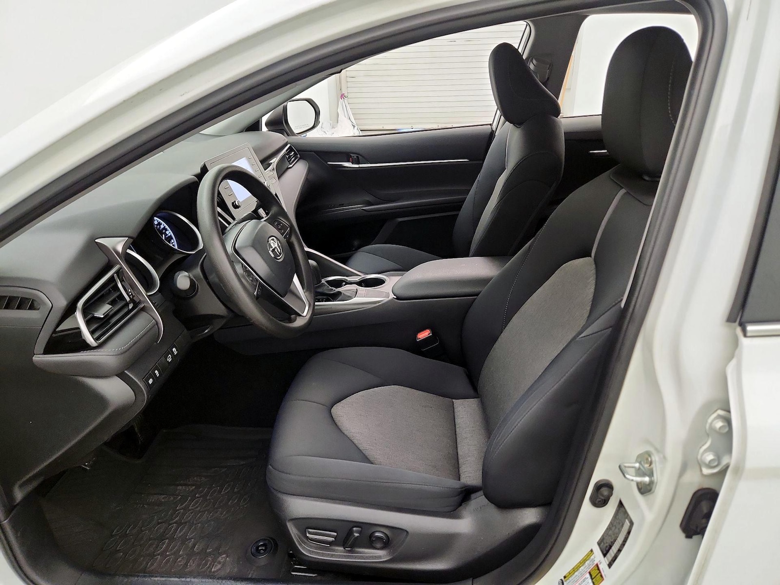 Power Seat(s) & Side Airbags