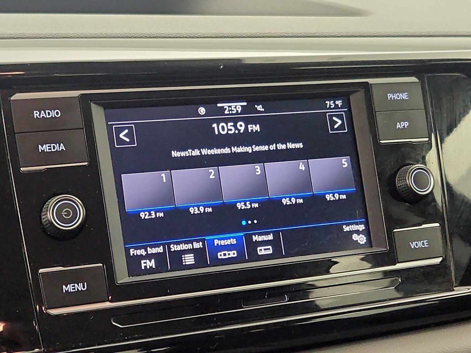 2023 Volkswagen Taos S - Photo 16