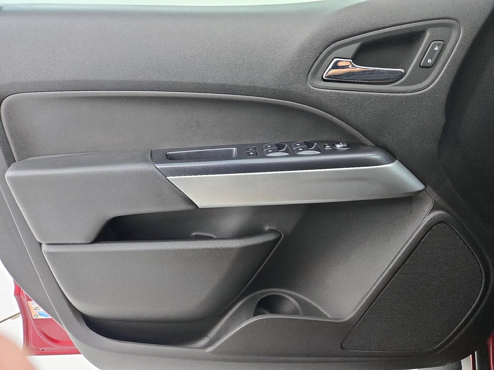 2017 Chevrolet Colorado LT - Photo 13