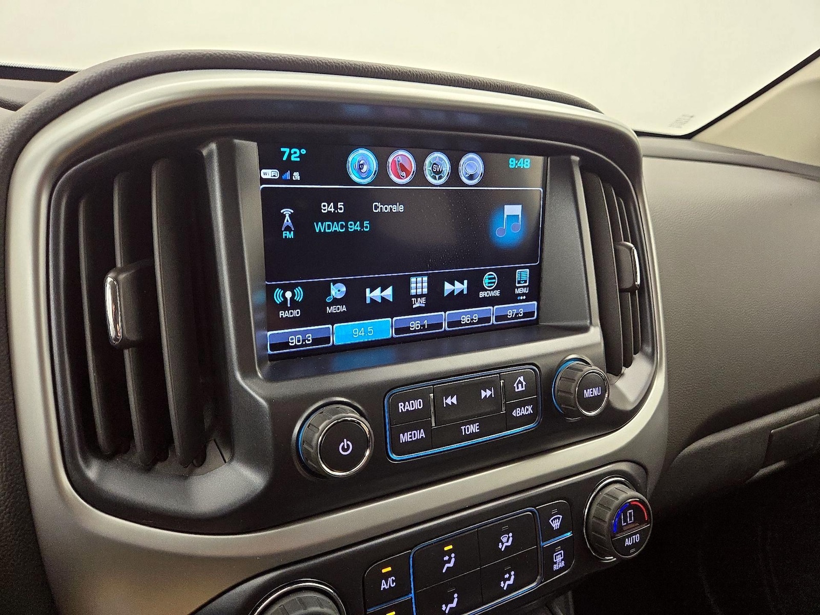 2017 Chevrolet Colorado LT - Photo 16