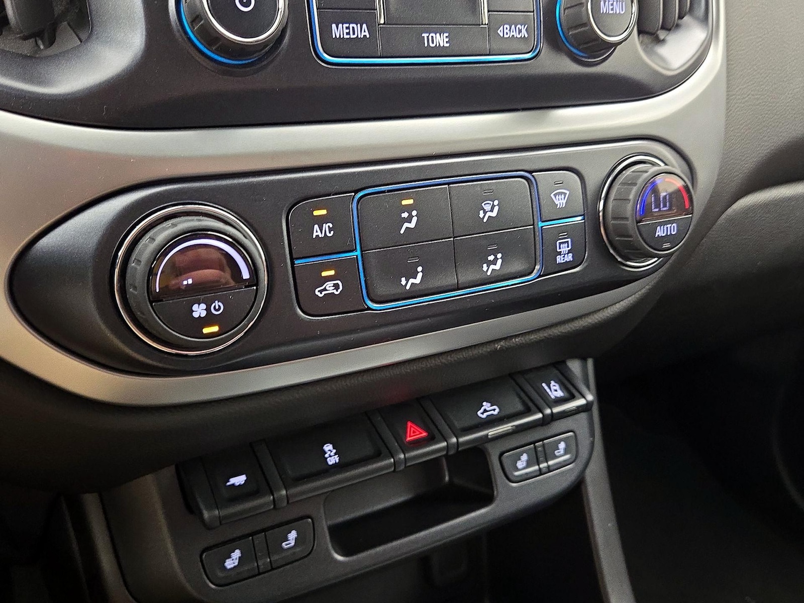 2017 Chevrolet Colorado LT - Photo 17