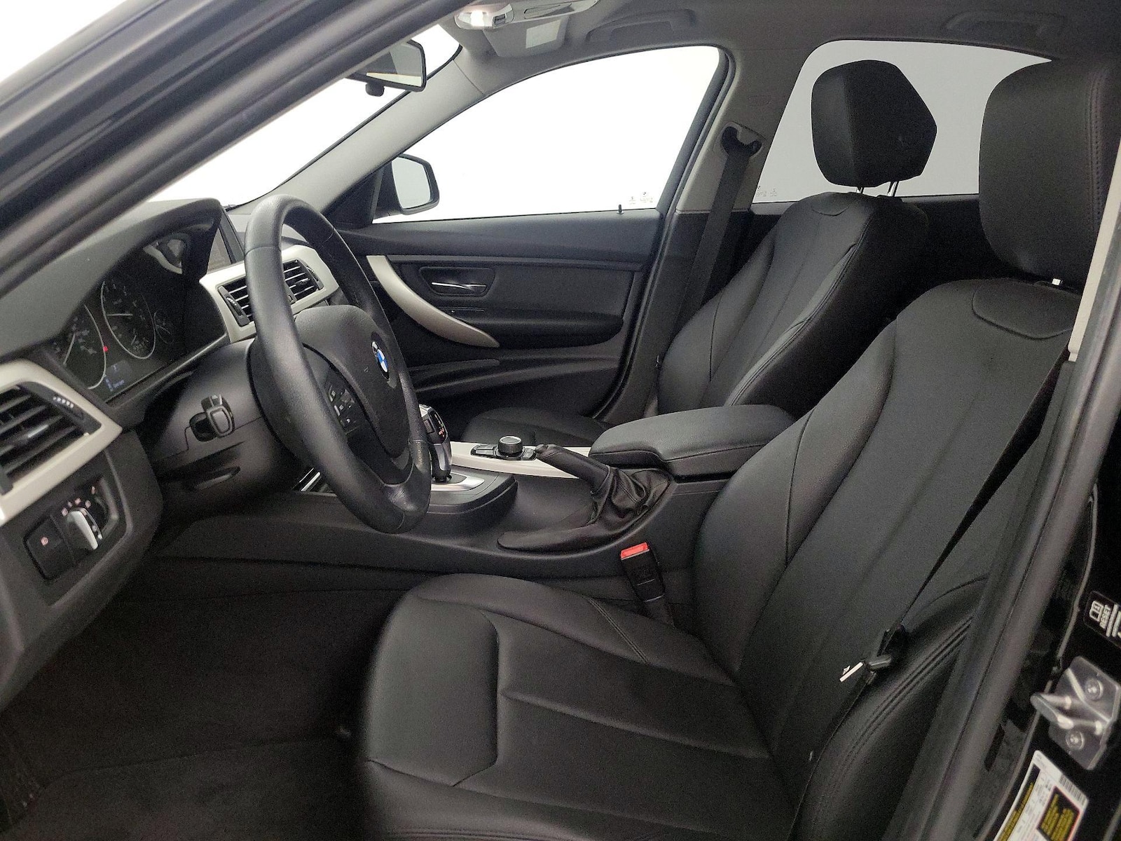 2015 BMW 3 Series 320i - Photo 12