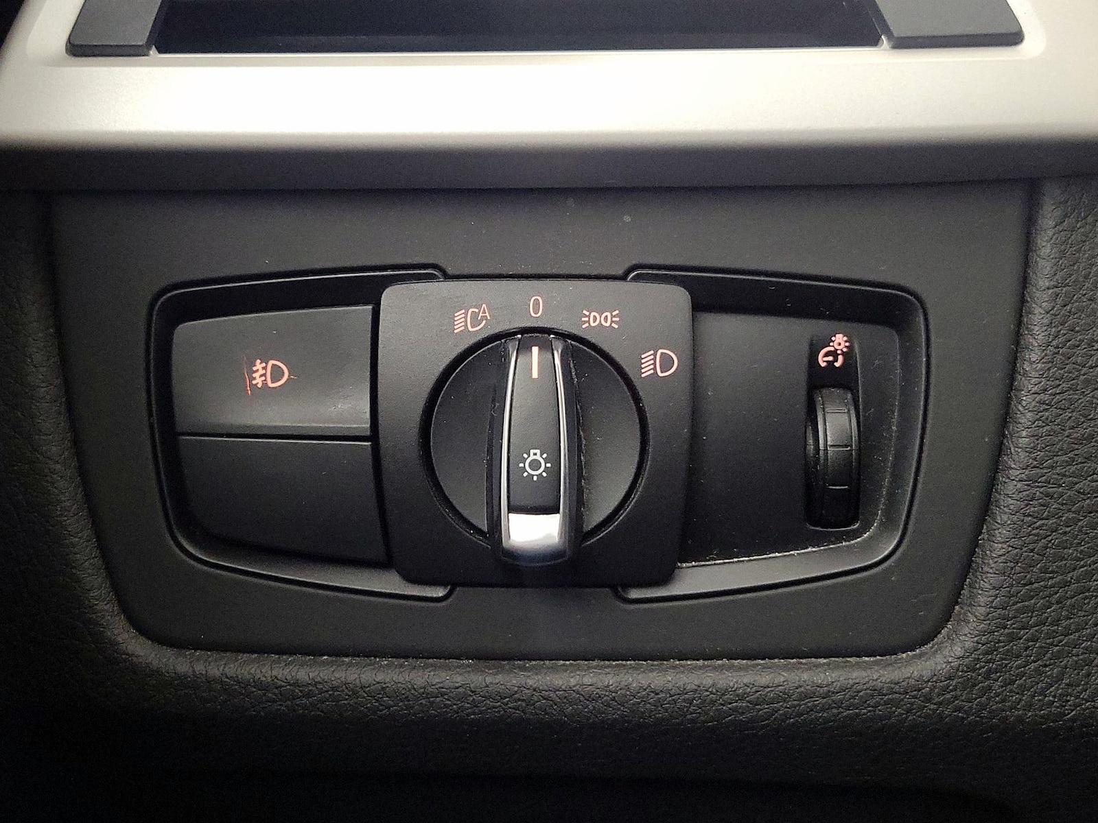 2015 BMW 3 Series 320i - Photo 14