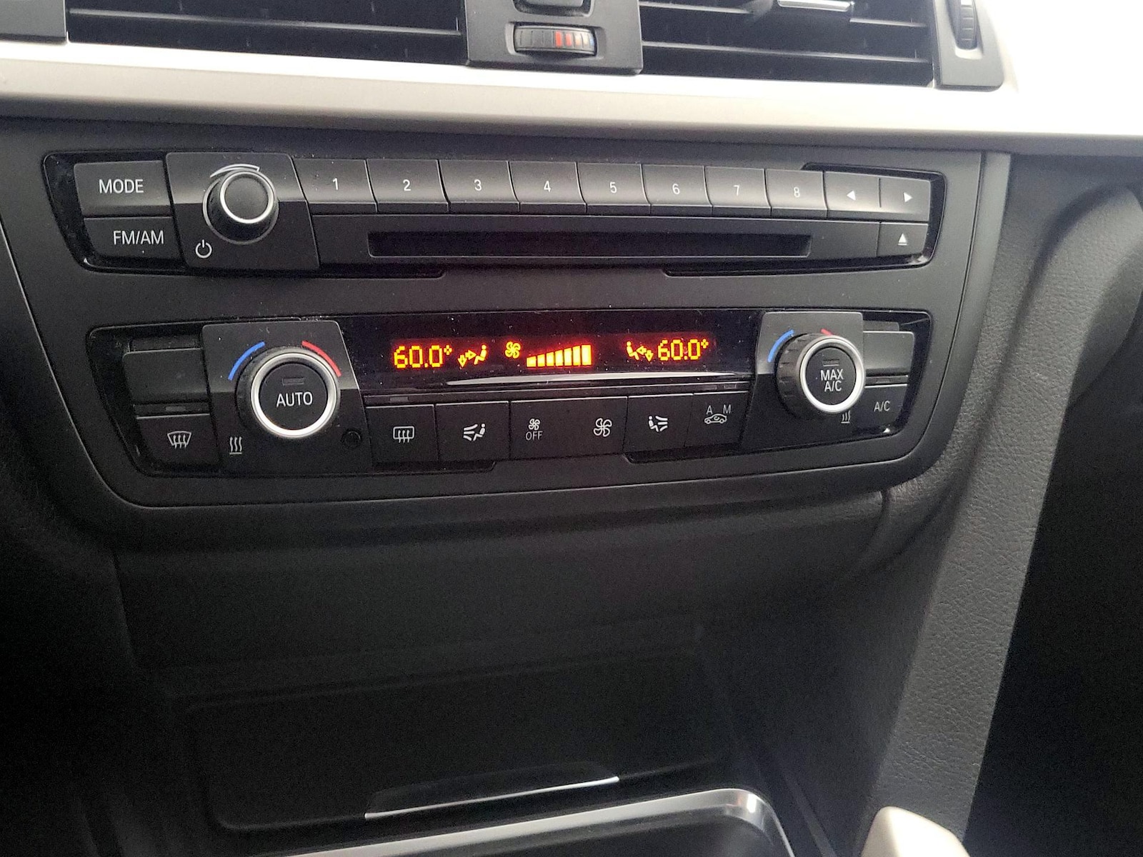 2015 BMW 3 Series 320i - Photo 16