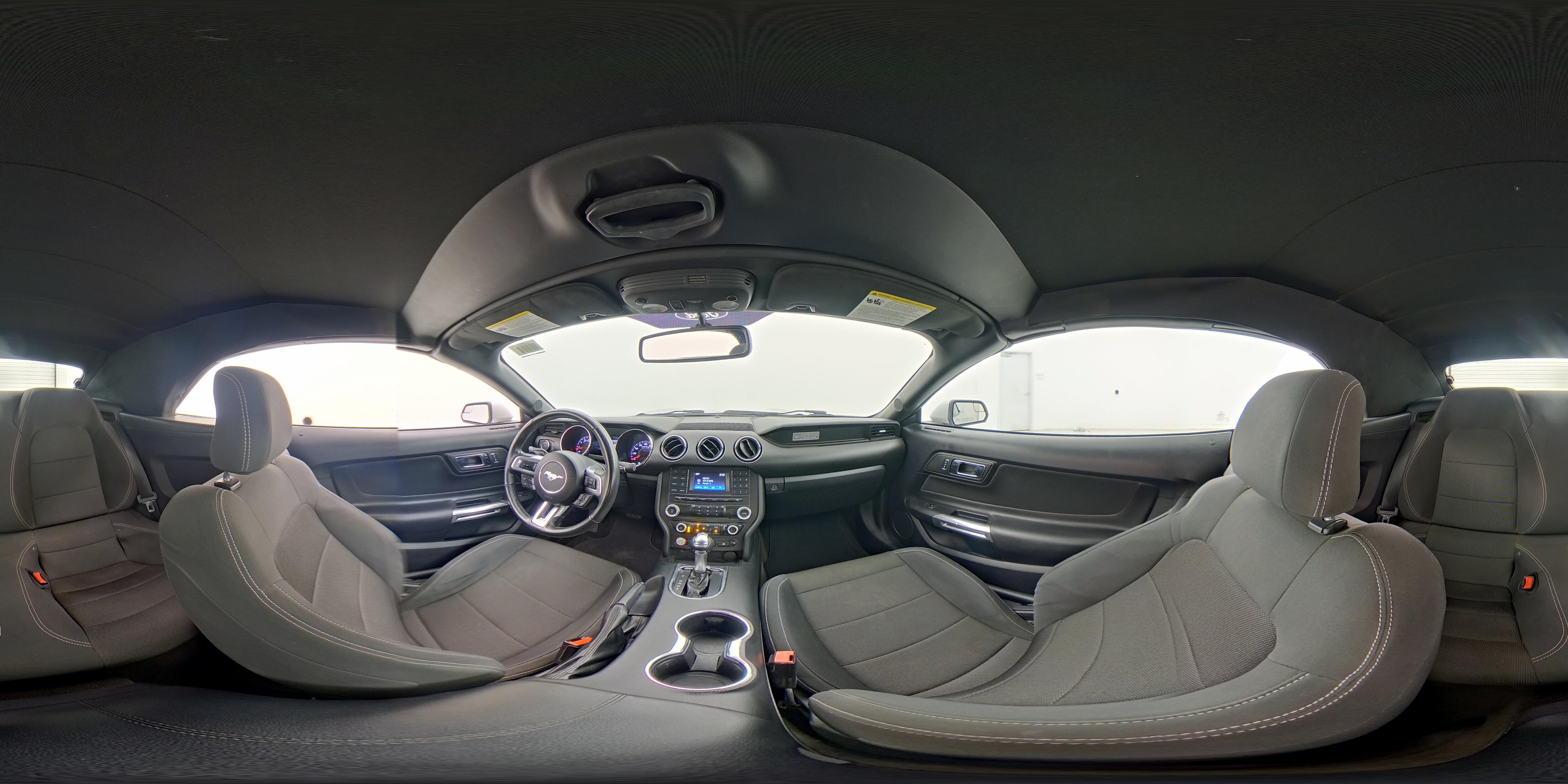 2015 Ford Mustang V6 - Photo 24