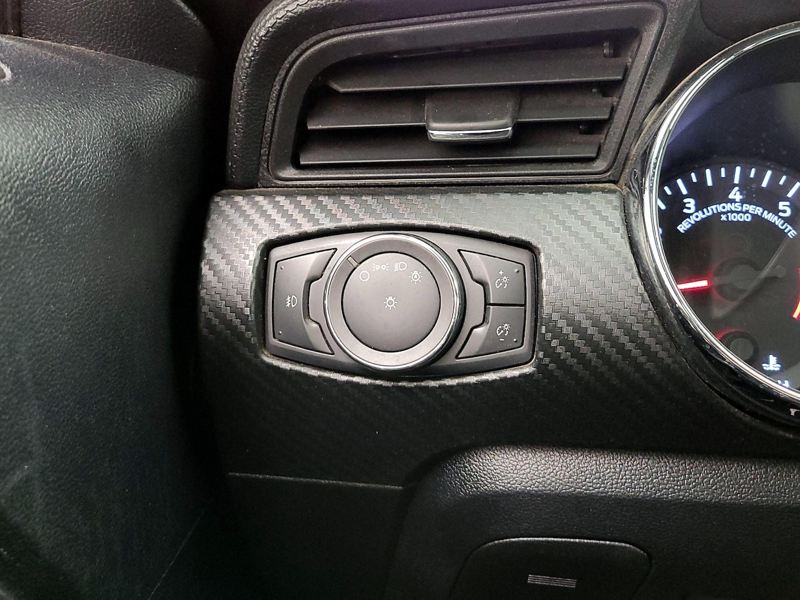 2015 Ford Mustang V6 - Photo 14