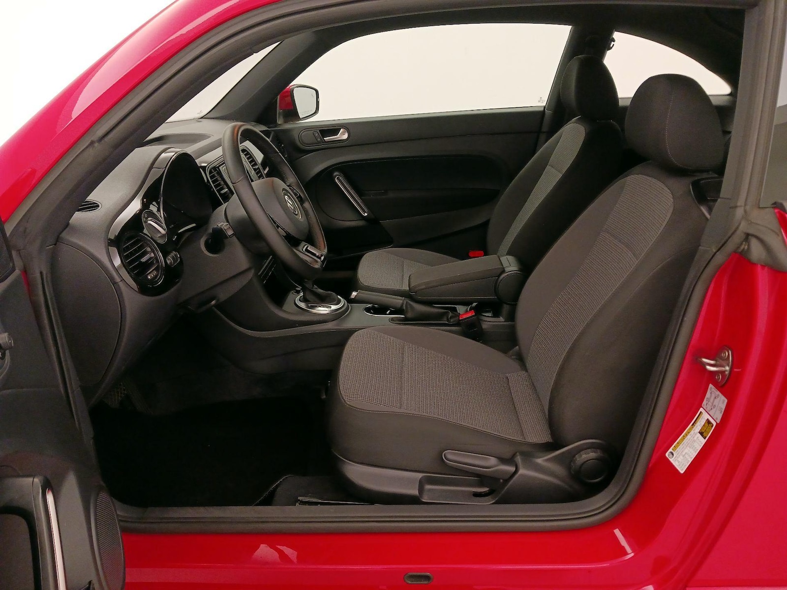 2019 Volkswagen Beetle S - Photo 12