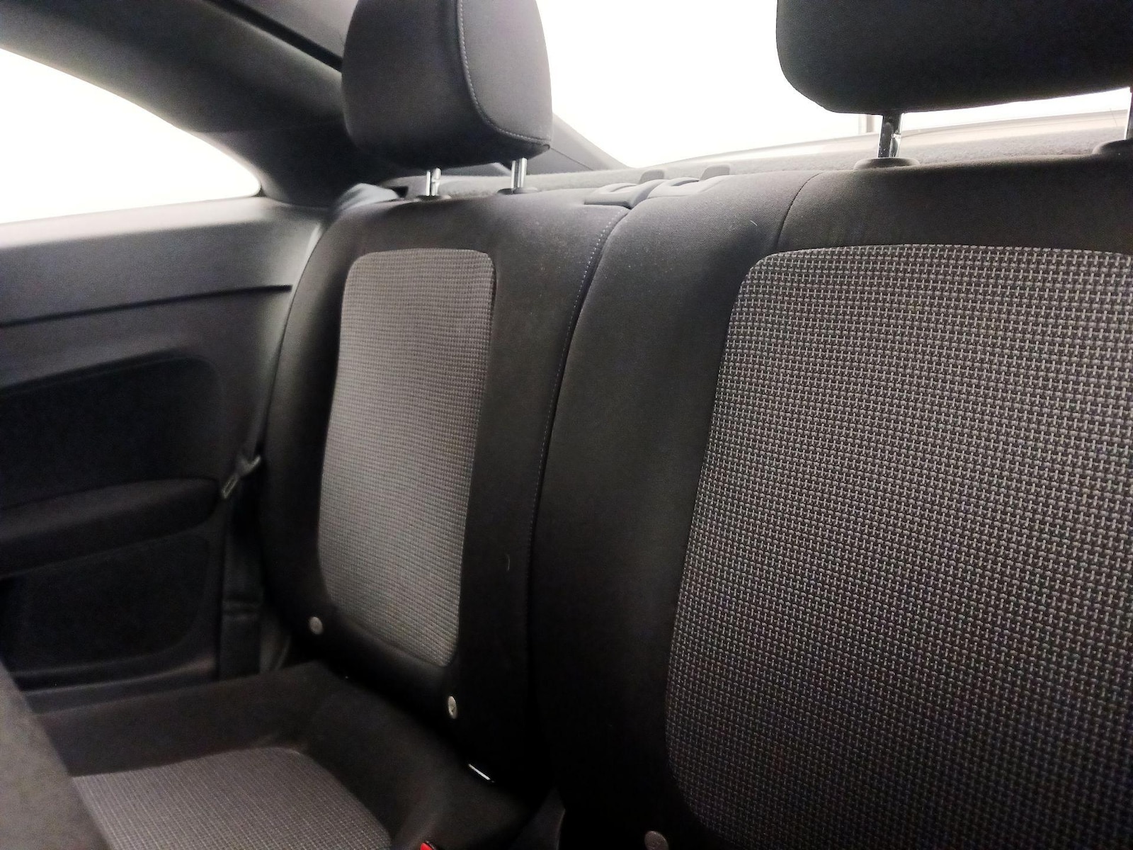 2019 Volkswagen Beetle S - Photo 20