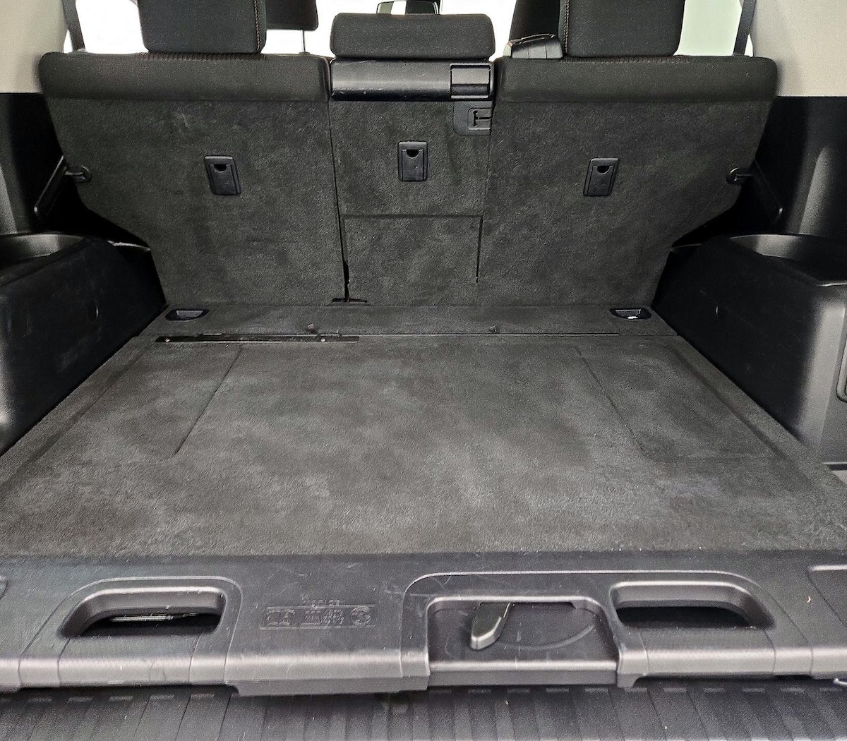 Trunk/Cargo (Seats Up)