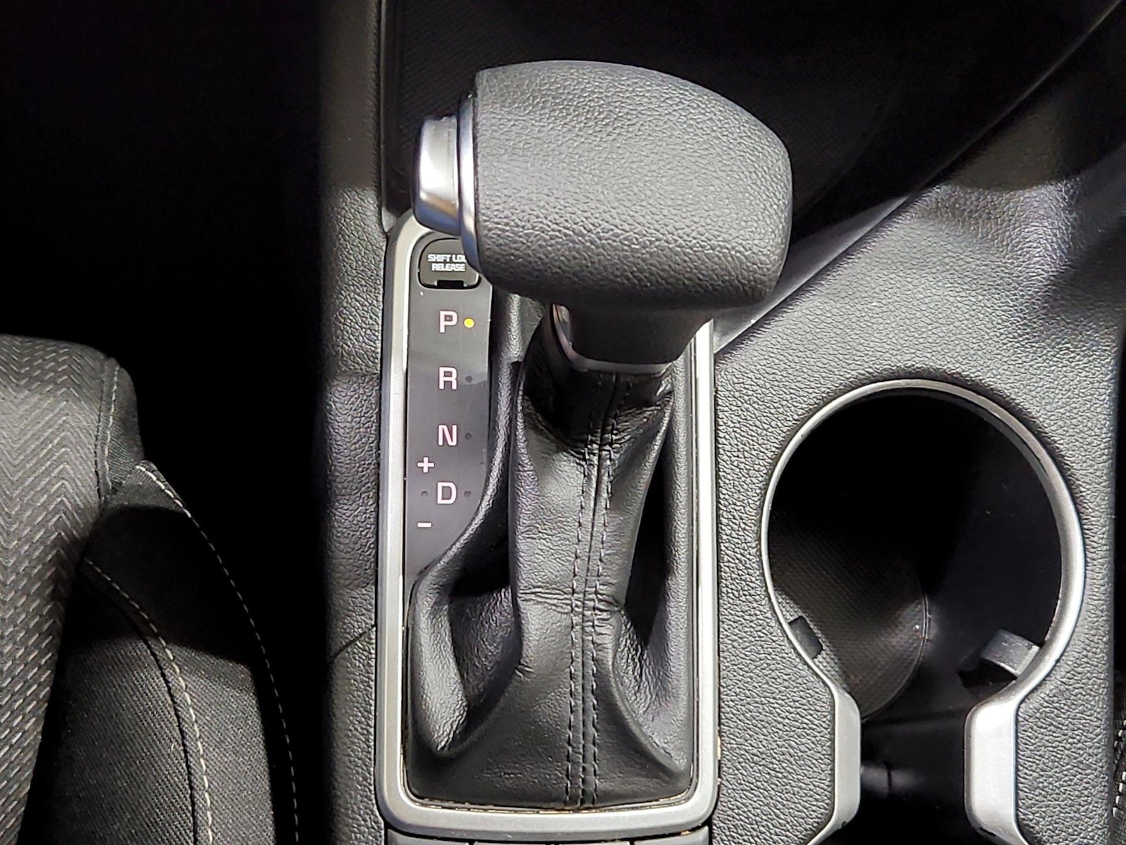 2022 Kia Sportage LX - Photo 18