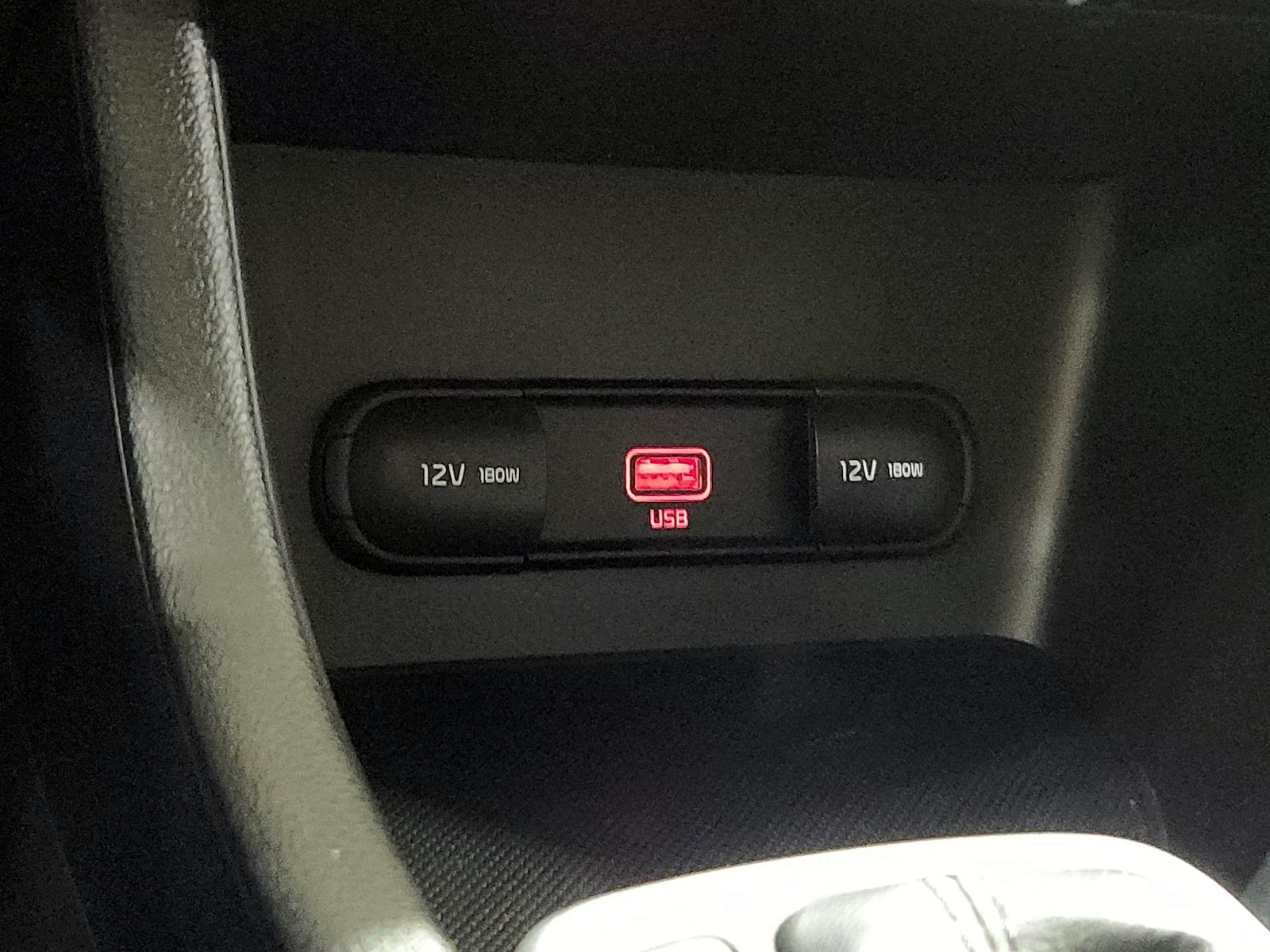 2022 Kia Sportage LX - Photo 19