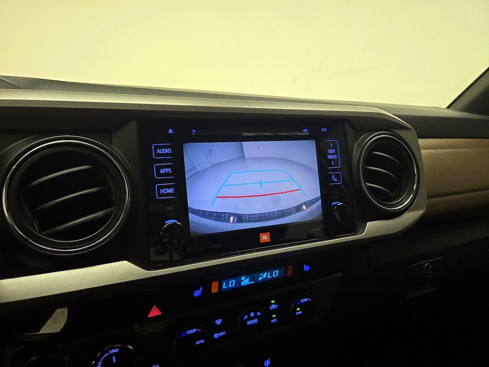 2018 Toyota Tacoma Limited - Photo 15