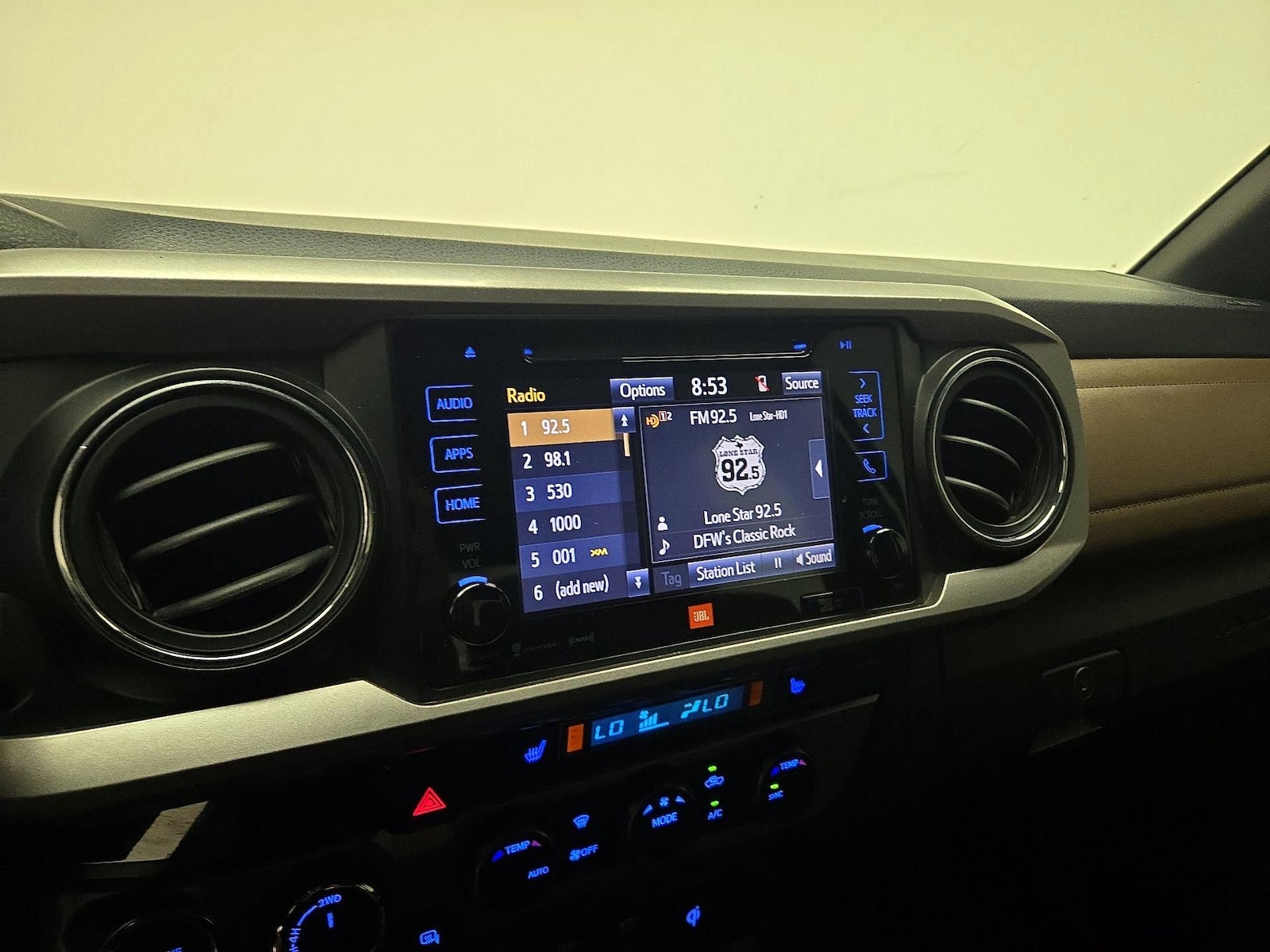 2018 Toyota Tacoma Limited - Photo 16