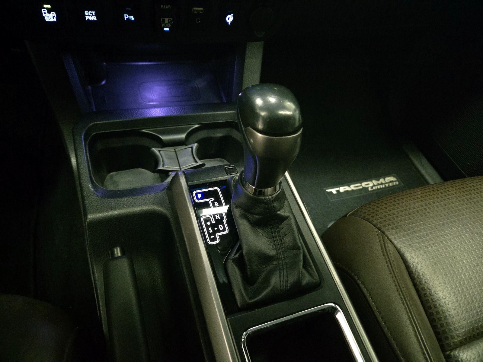 2018 Toyota Tacoma Limited - Photo 18