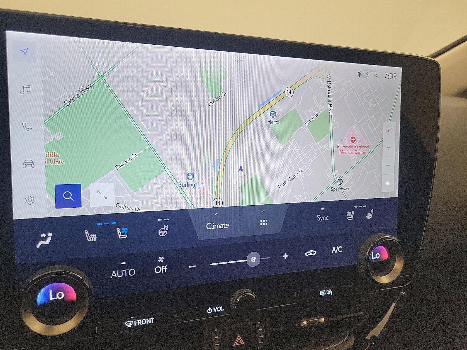 2025 Lexus NX PHEV 450h+ - Photo 15