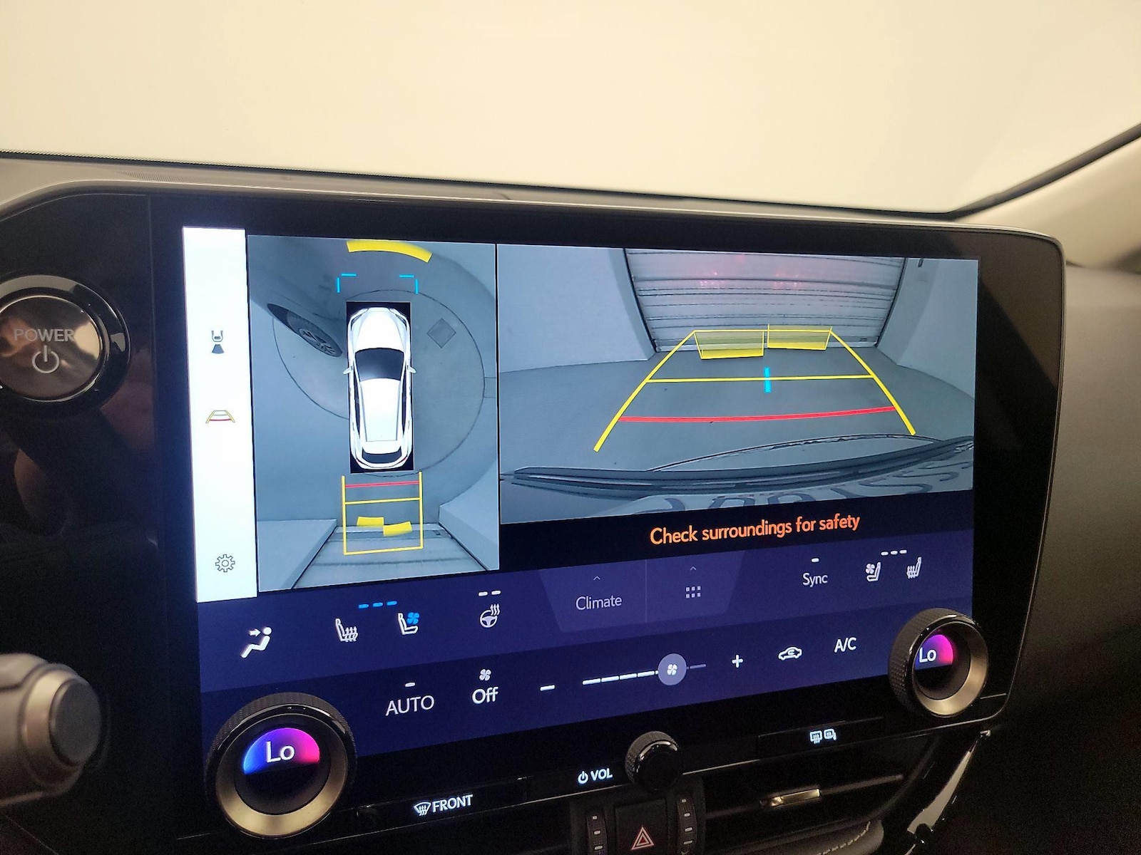 2025 Lexus NX PHEV 450h+ - Photo 16