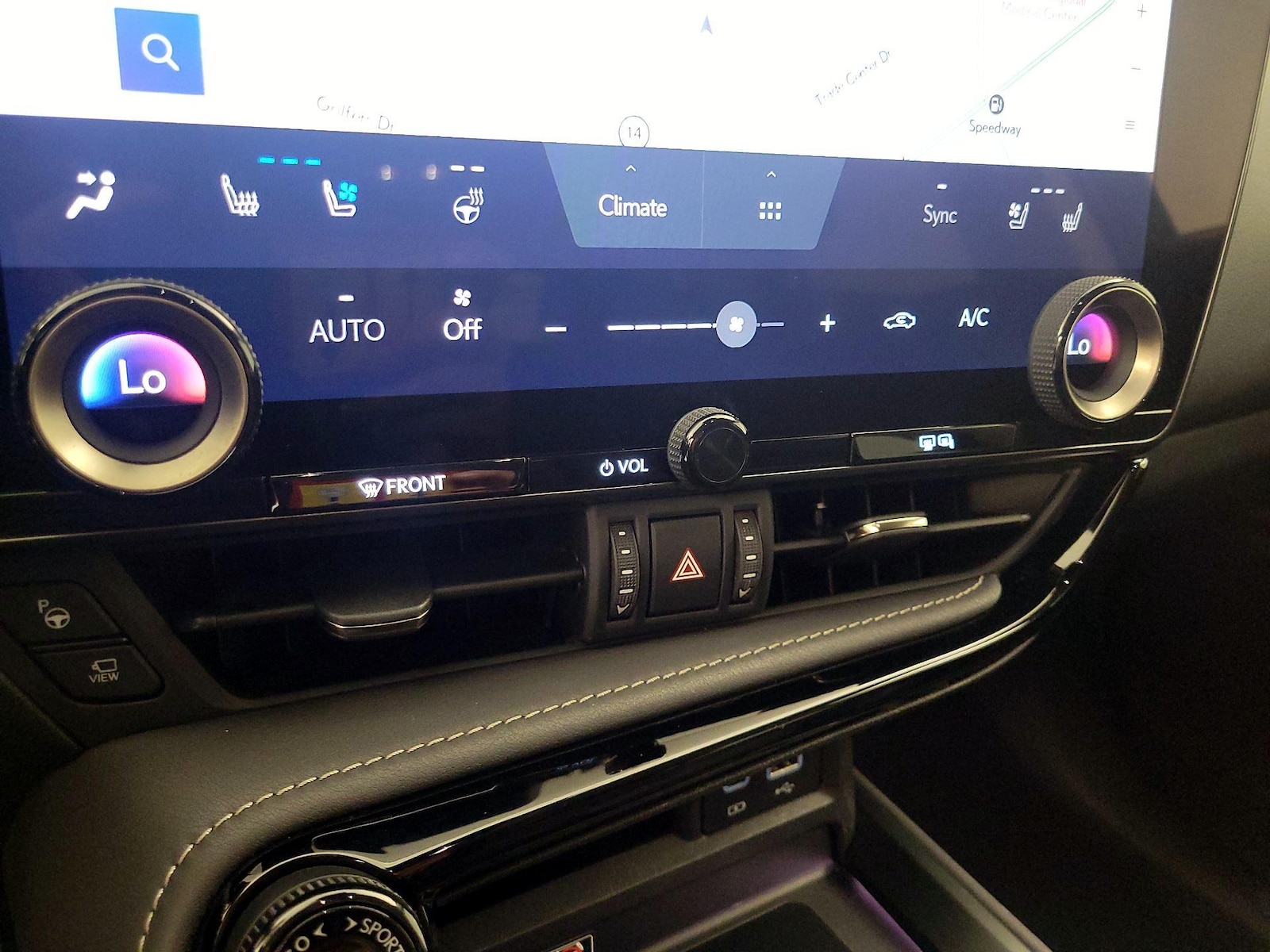 2025 Lexus NX PHEV 450h+ - Photo 18