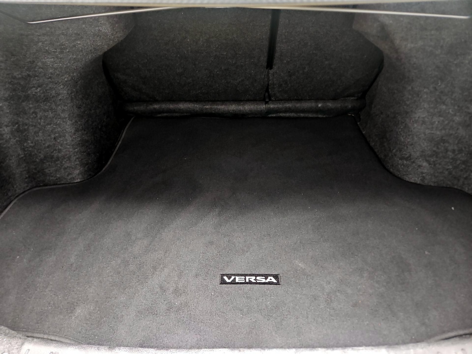 2018 Nissan Versa Sedan SV - Photo 20