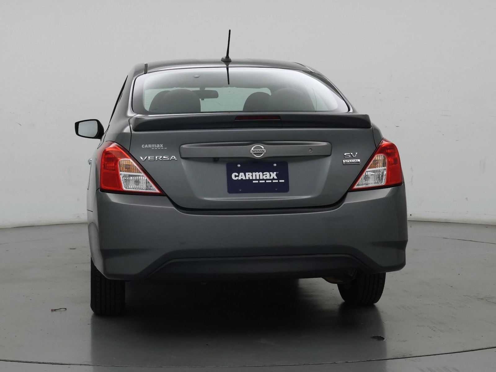 2018 Nissan Versa Sedan SV - Photo 7