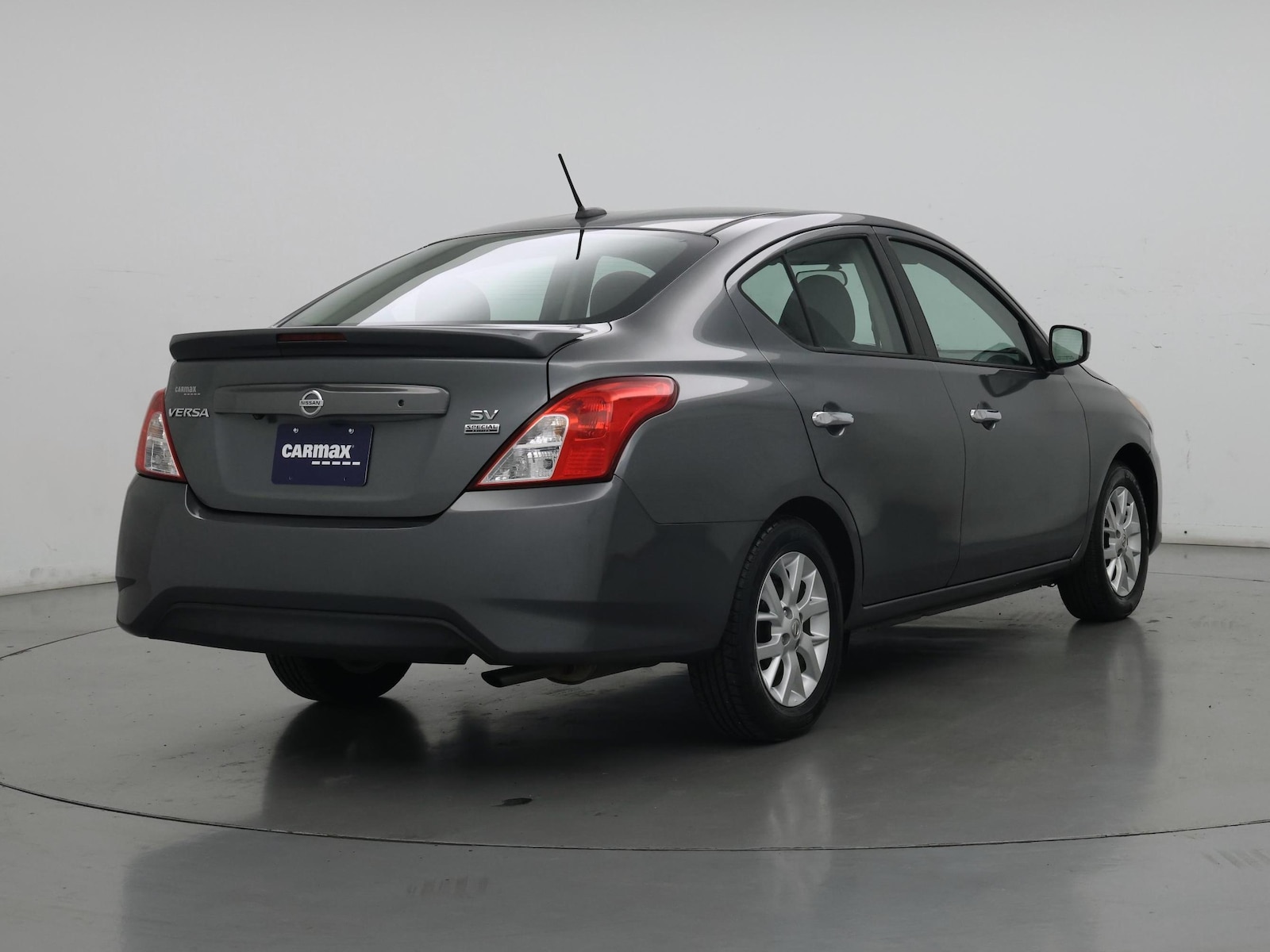 2018 Nissan Versa Sedan SV - Photo 9