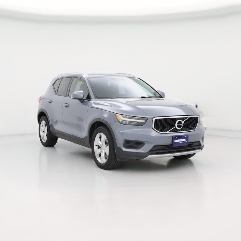 2022 Volvo XC40 T4 Momentum