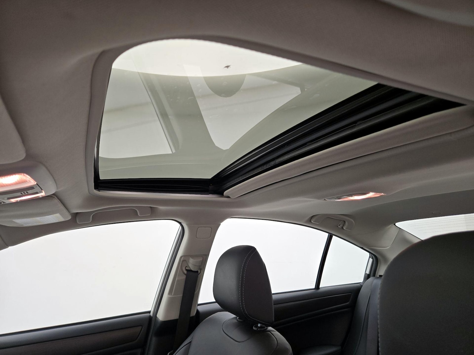 Sunroof(s) & Overhead Airbags