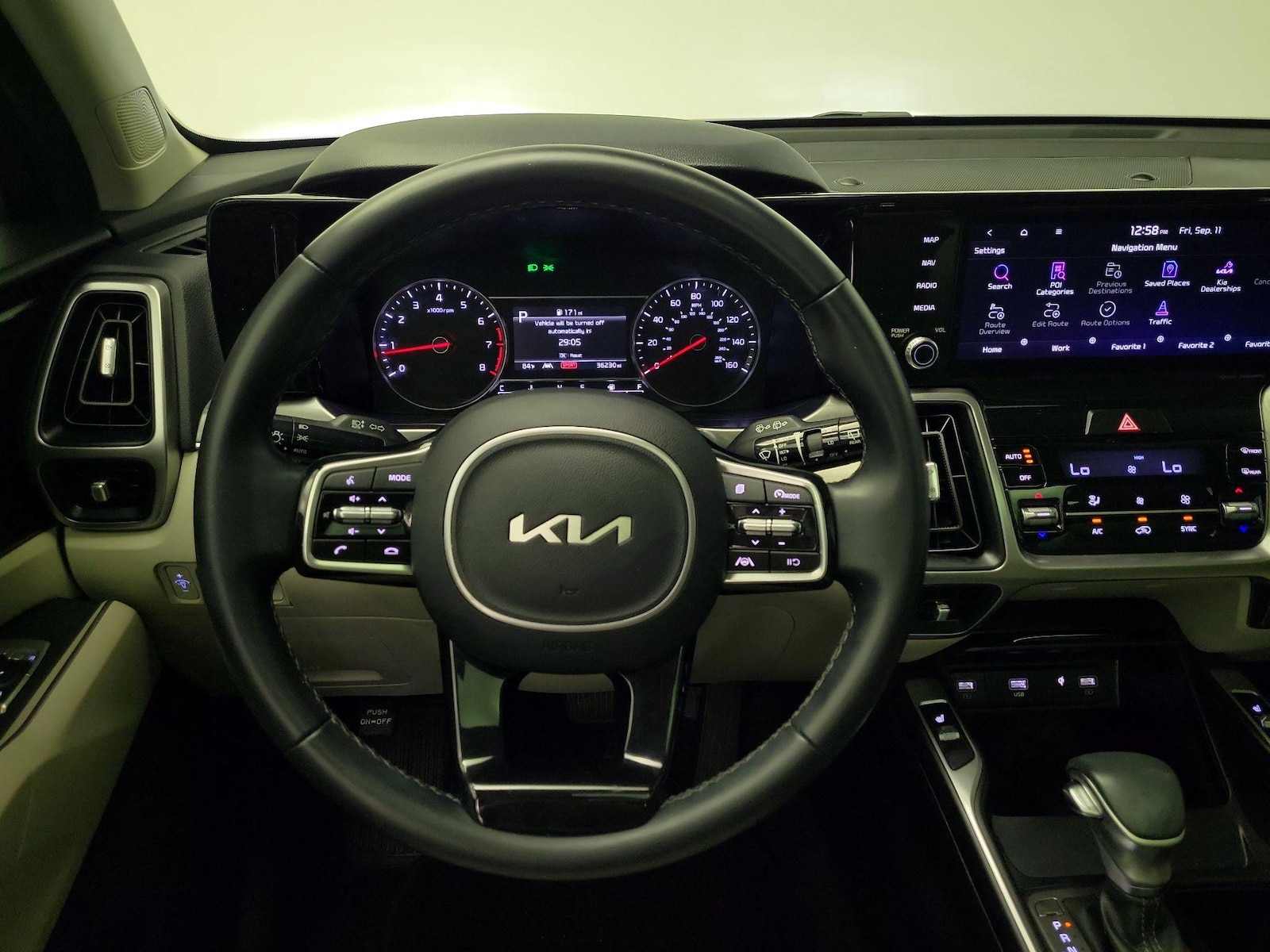 2023 Kia Sorento S - Photo 11