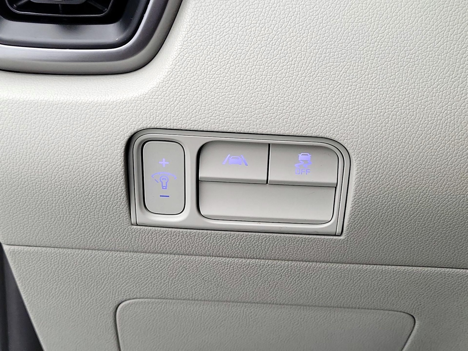 2023 Kia Sorento S - Photo 14