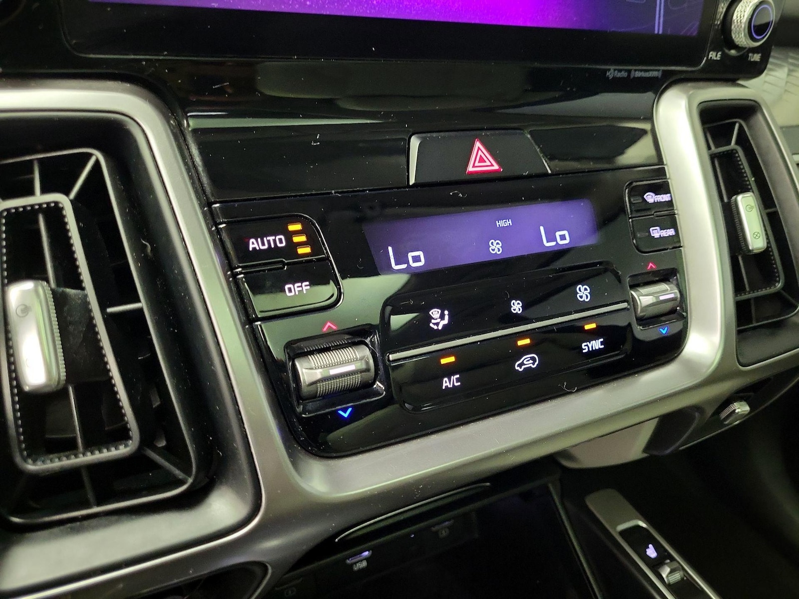 2023 Kia Sorento S - Photo 18