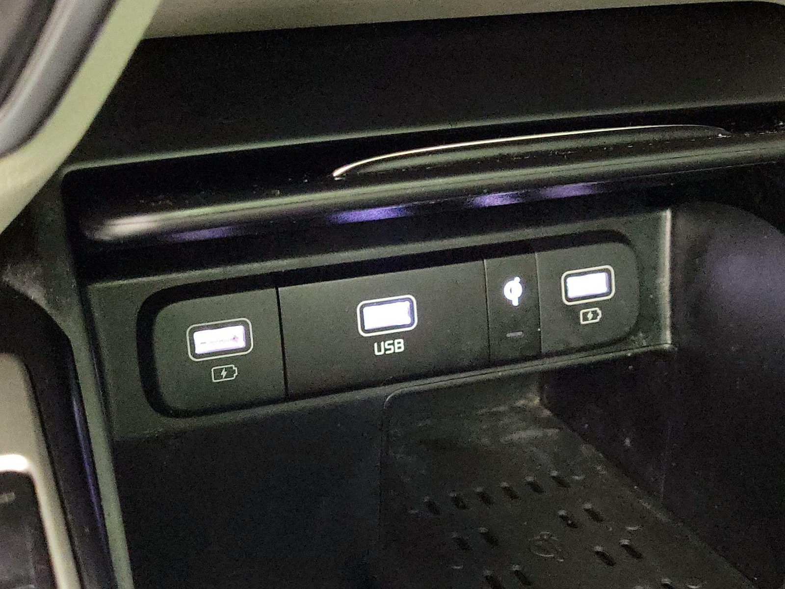 2023 Kia Sorento S - Photo 20