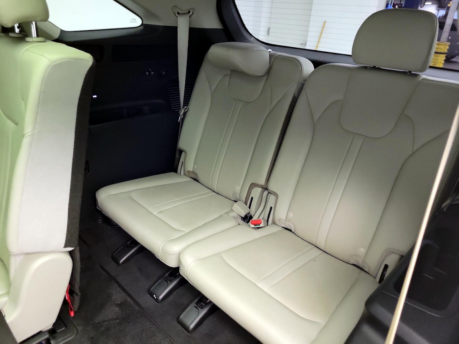 2023 Kia Sorento S - Photo 23