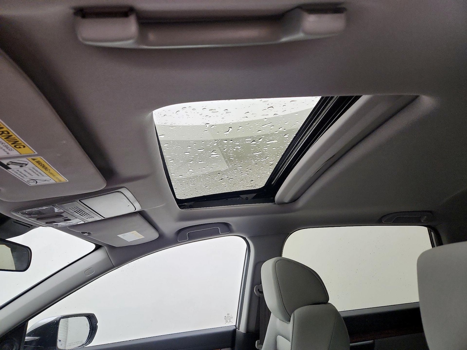Sunroof(s) & Overhead Airbags