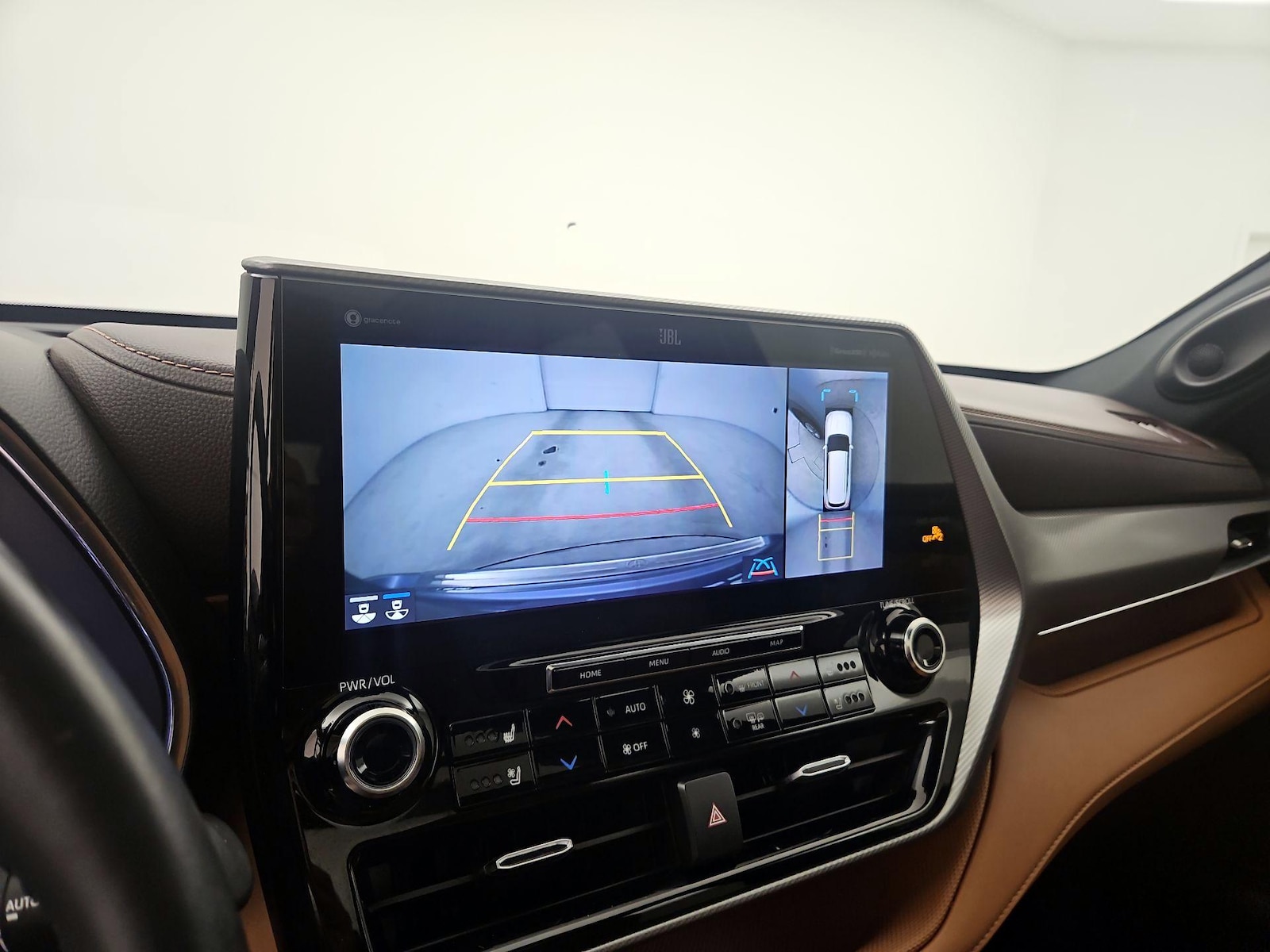 2022 Toyota Highlander Platinum - Photo 16