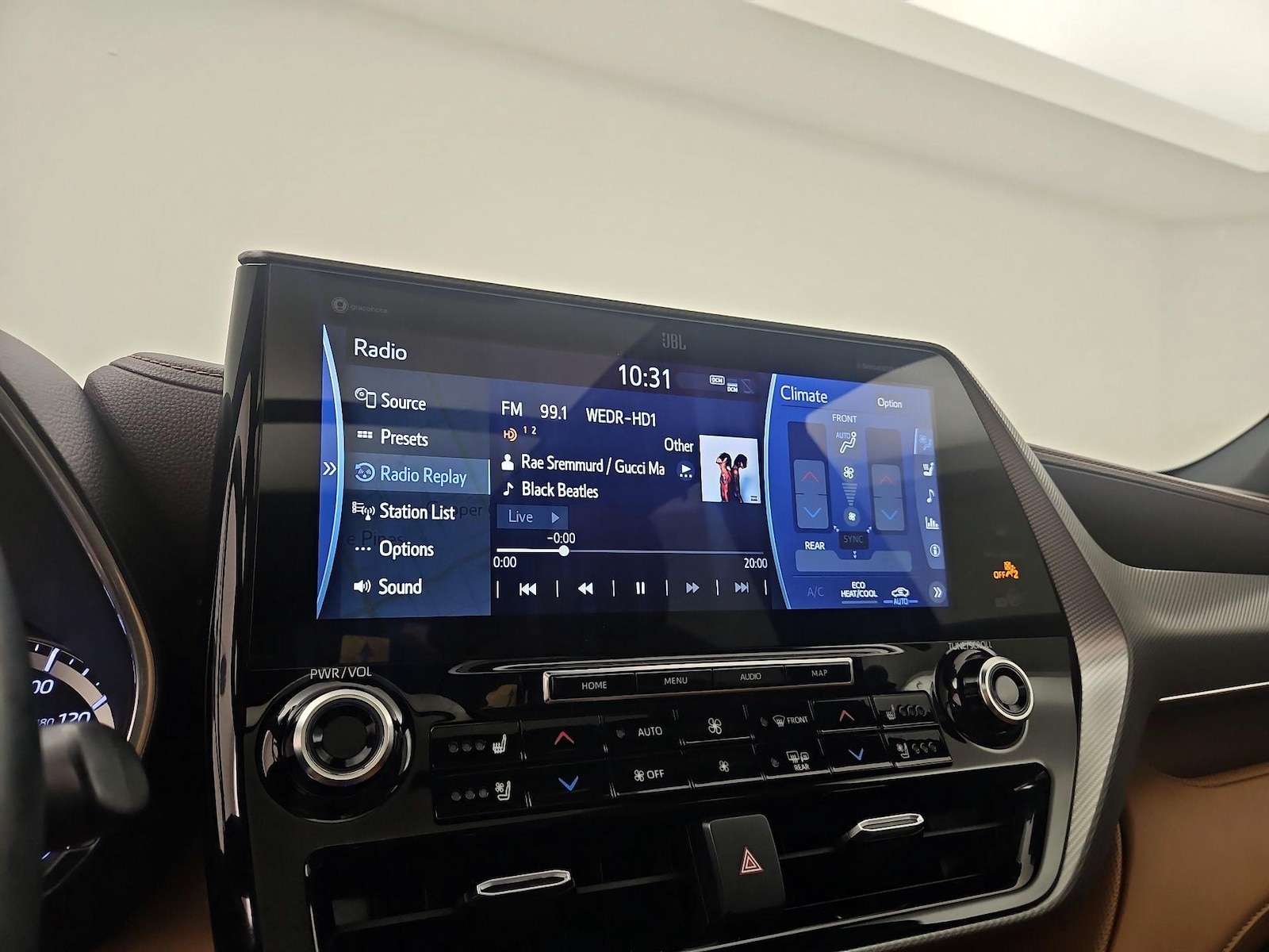 2022 Toyota Highlander Platinum - Photo 17