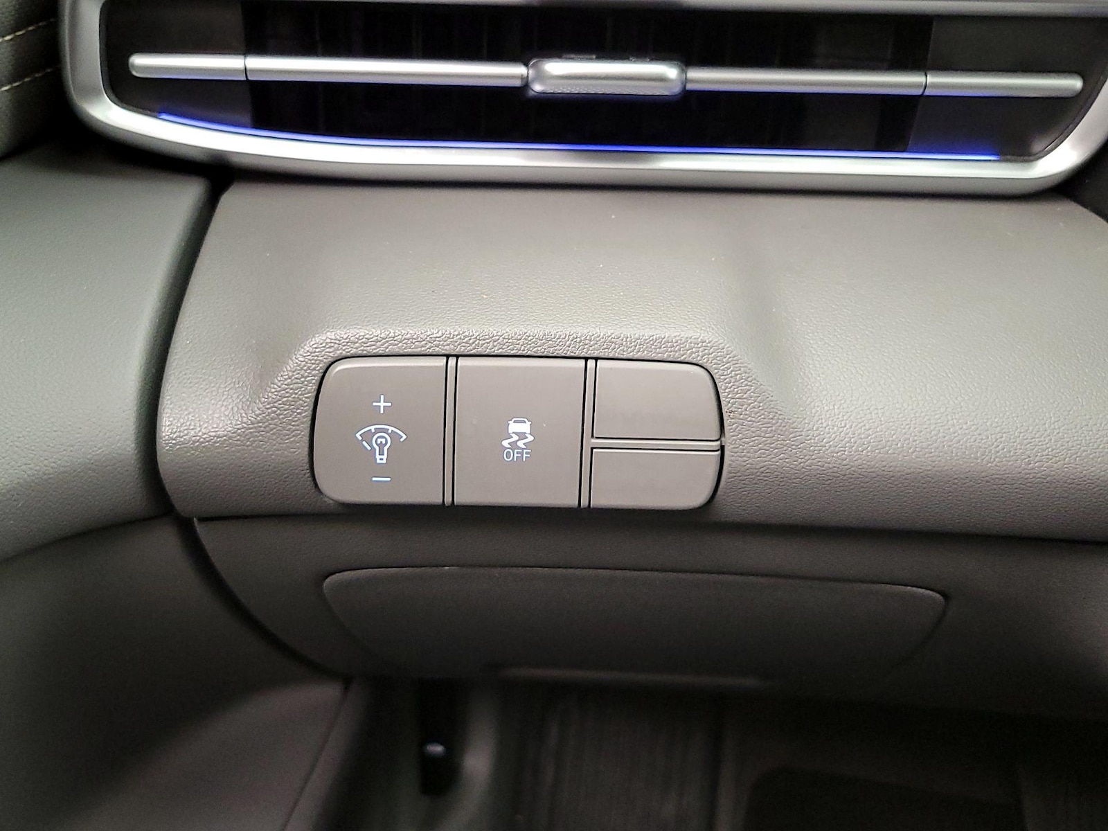 2025 Hyundai Elantra SEL - Photo 14