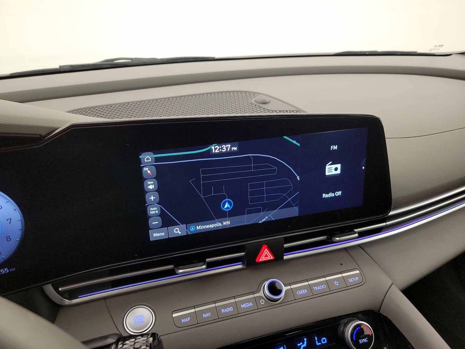 2025 Hyundai Elantra SEL - Photo 15