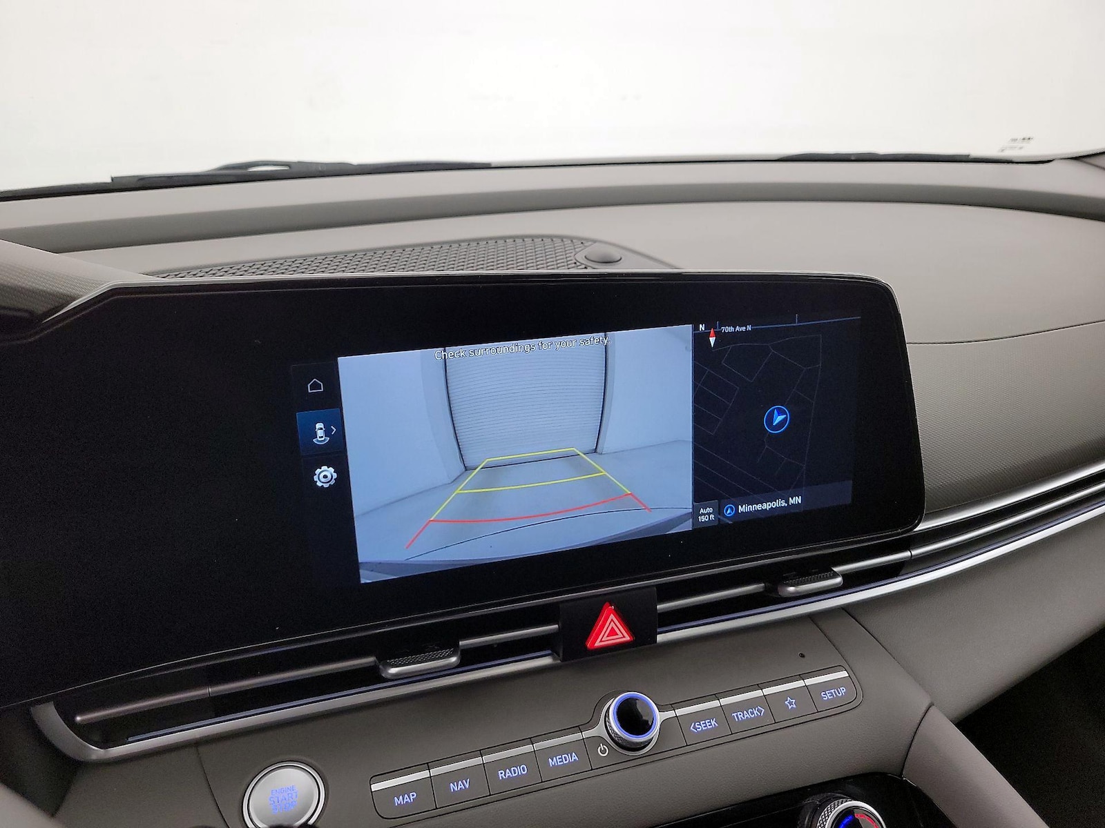 2025 Hyundai Elantra SEL - Photo 16