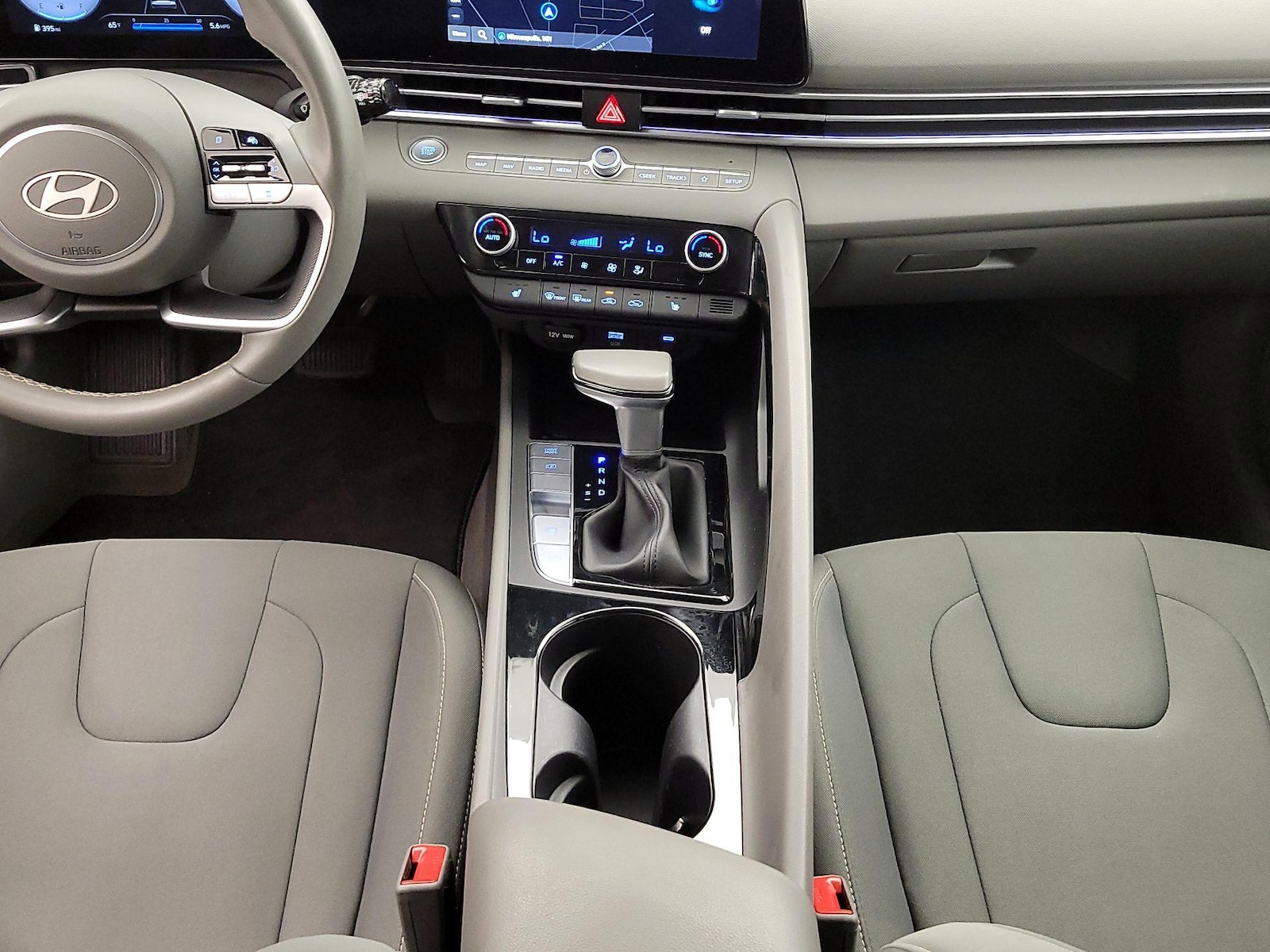 2025 Hyundai Elantra SEL - Photo 19