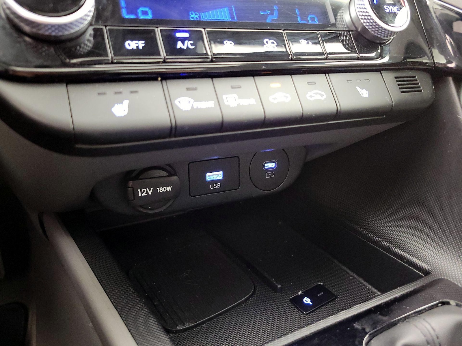 2025 Hyundai Elantra SEL - Photo 20