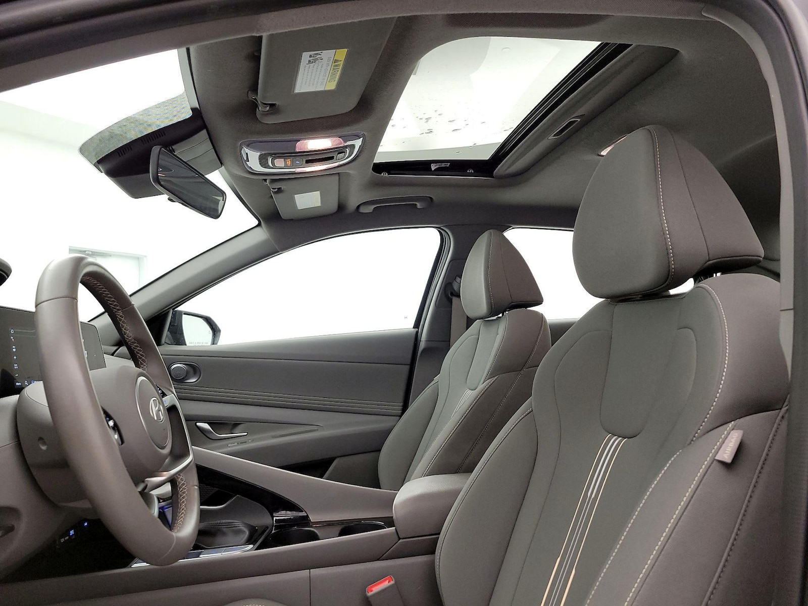 2025 Hyundai Elantra SEL - Photo 21