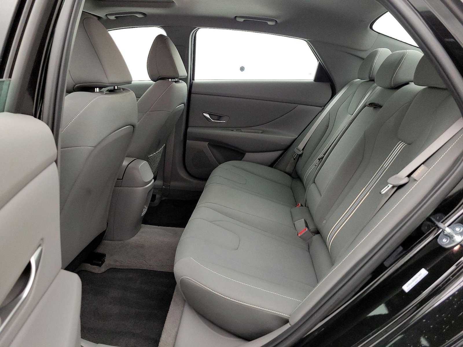 2025 Hyundai Elantra SEL - Photo 22